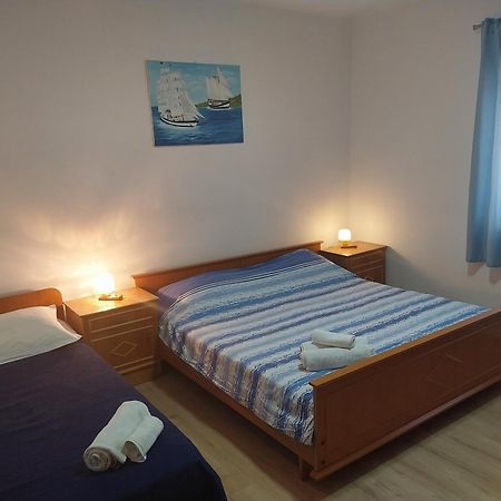 Apartman Lu Jesenice (Split-Dalmatia) Exterior foto