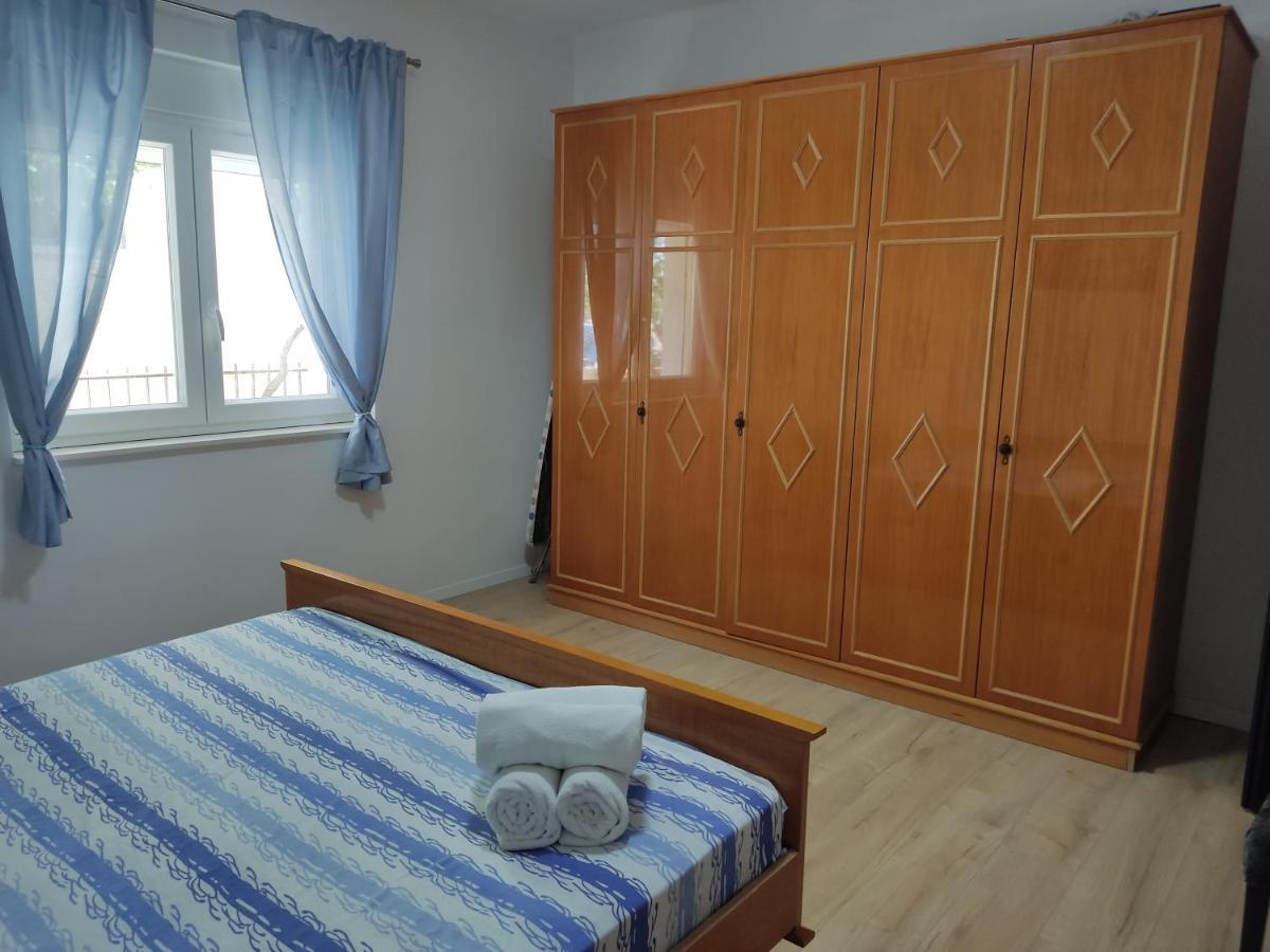 Apartman Lu Jesenice (Split-Dalmatia) Exterior foto