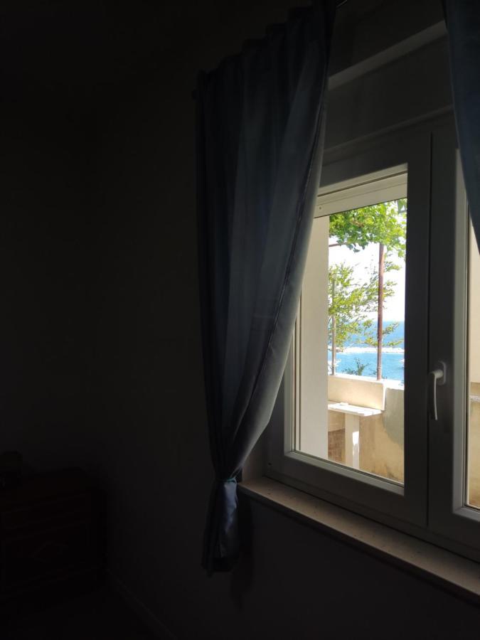 Apartman Lu Jesenice (Split-Dalmatia) Exterior foto