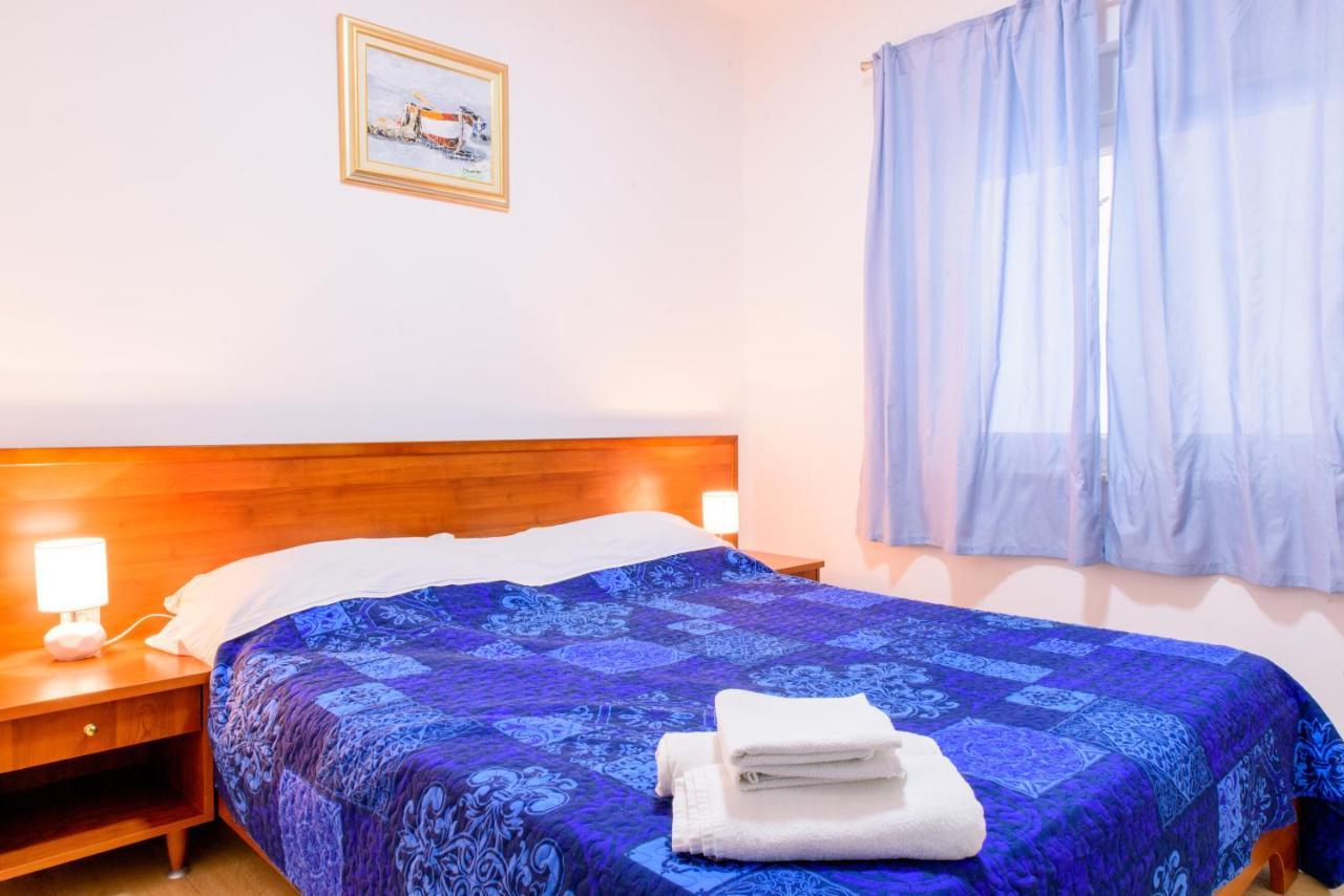 Apartman Lu Jesenice (Split-Dalmatia) Exterior foto