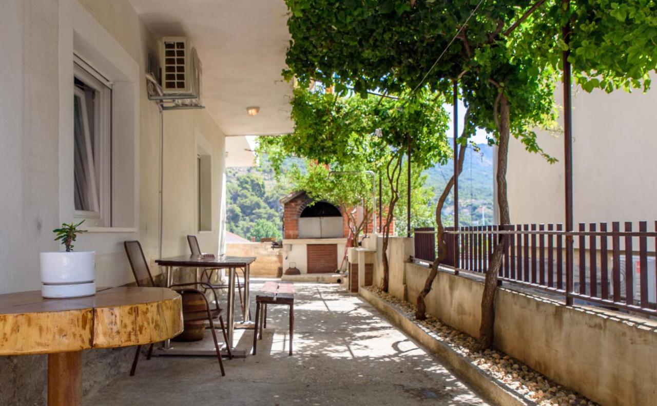 Apartman Lu Jesenice (Split-Dalmatia) Exterior foto