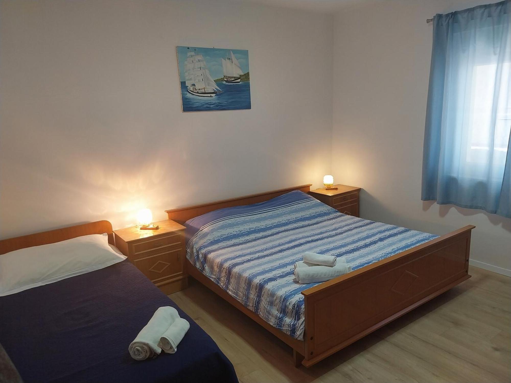Apartman Lu Jesenice (Split-Dalmatia) Exterior foto